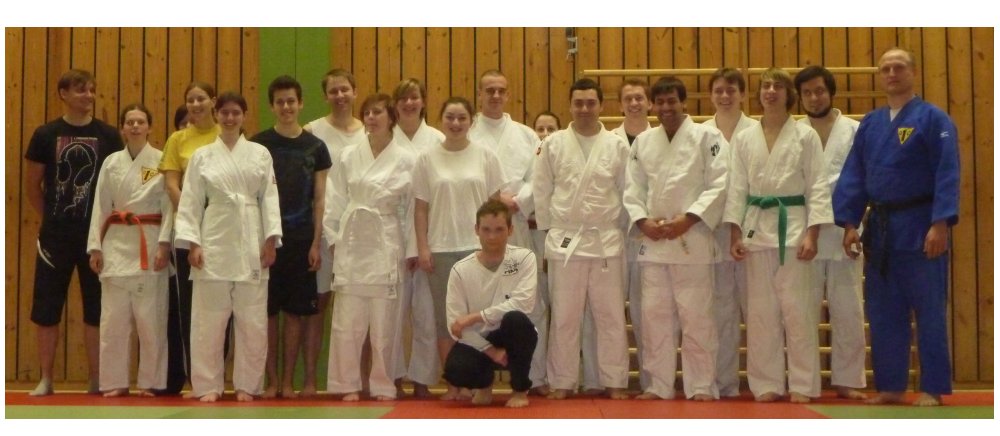 Eine Judo-Anfängergruppe (November 2011)